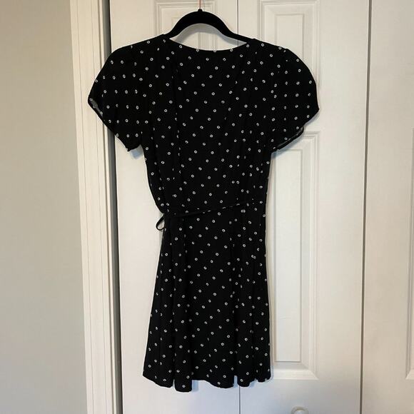 Abercrombie and Fitch Black Floral Wrap Dress XS - Picture 2 of 9